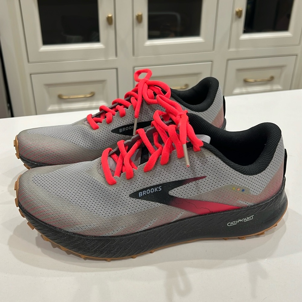Brooks DNA Flash Sneaker